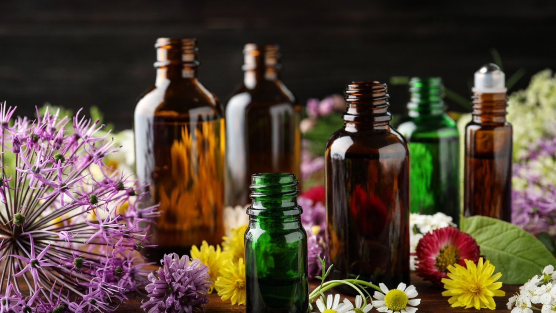 différents flacons d'aromatherapie